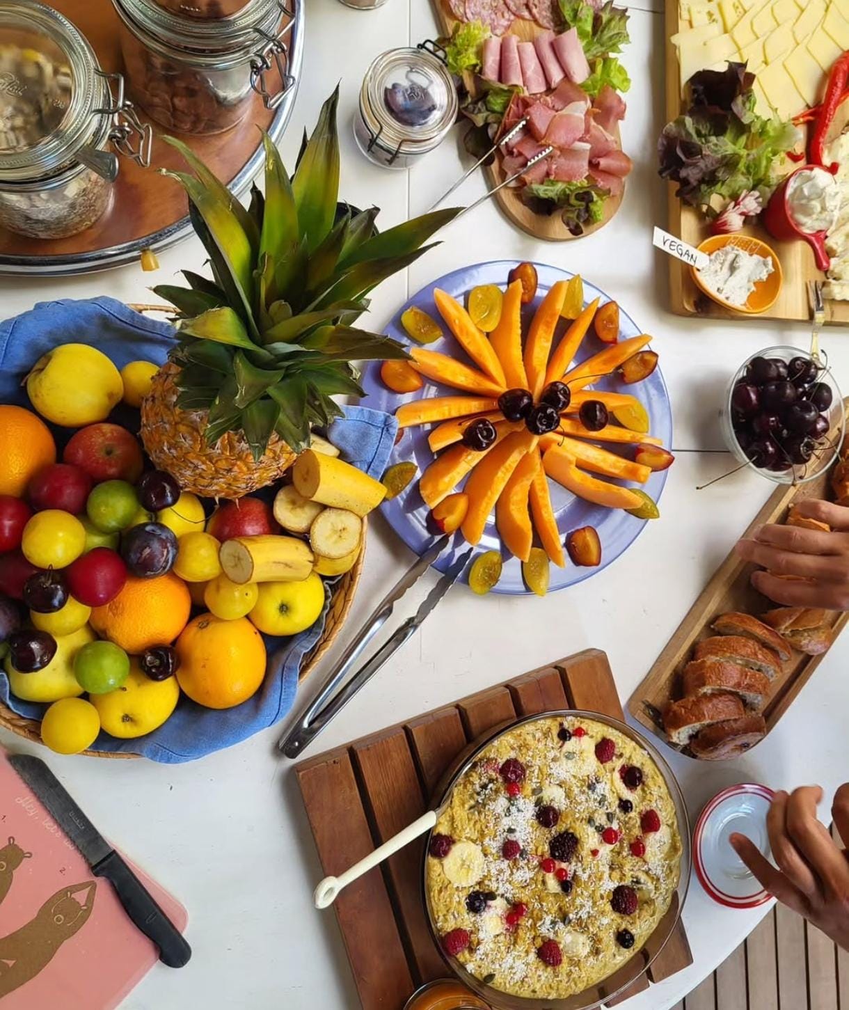 Frisches Obst und Frühstücksbuffet